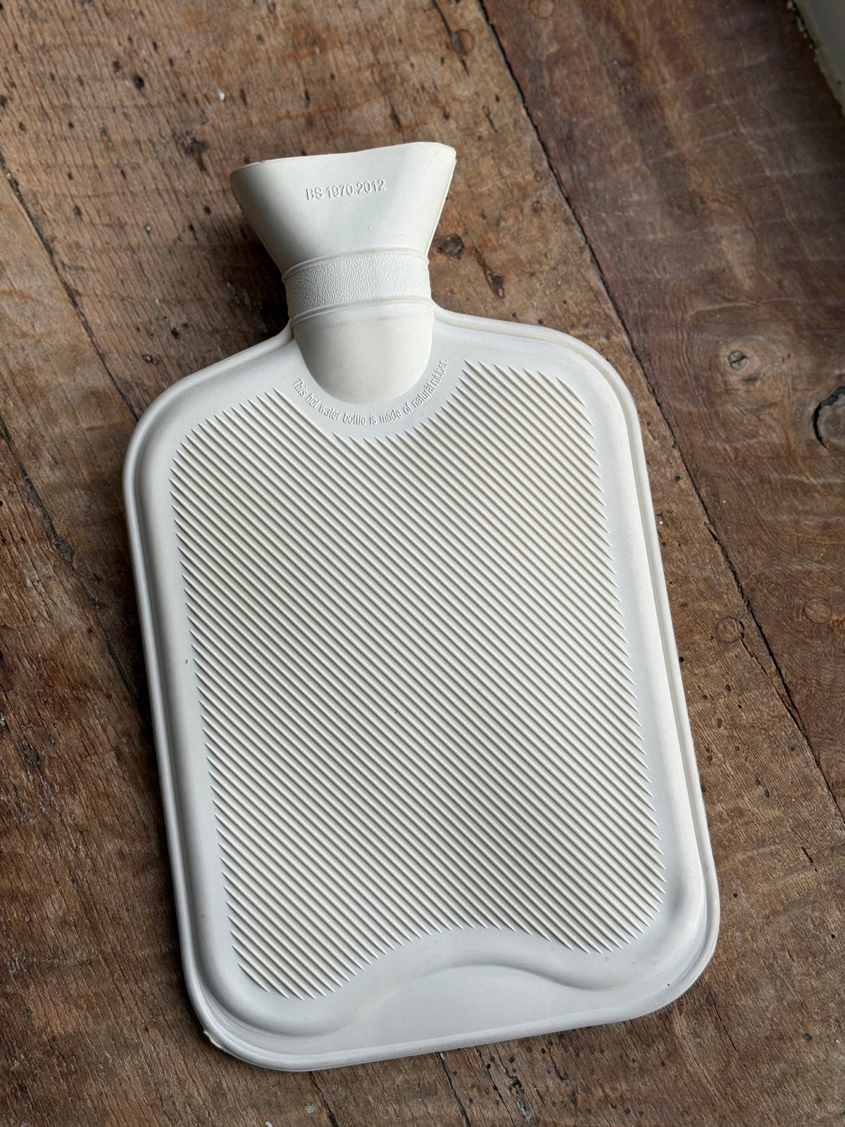 Standard 2 litre hot water bottle - White