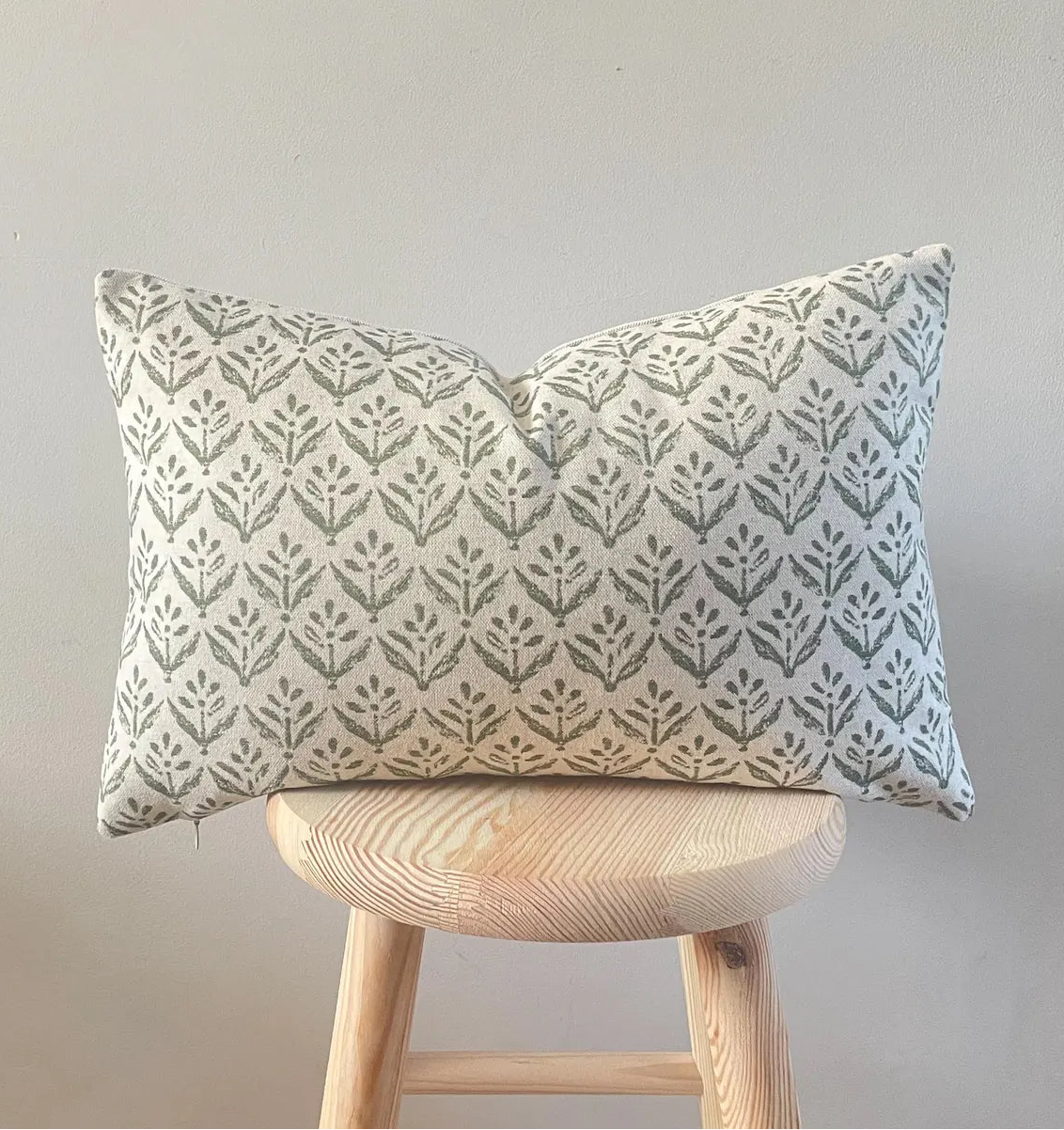 Leaf Print Linen Modern Farmhouse Cushion Cover - Green